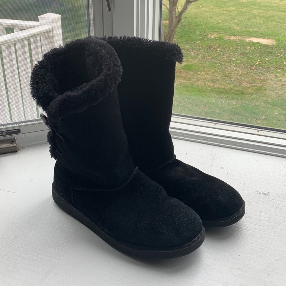 Black Furry Boots